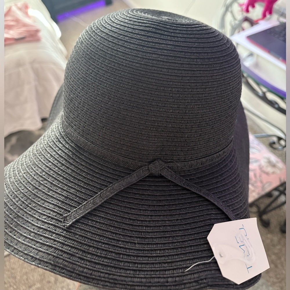 TYME NWT Classic Black Wide-Brim Floppy Hat